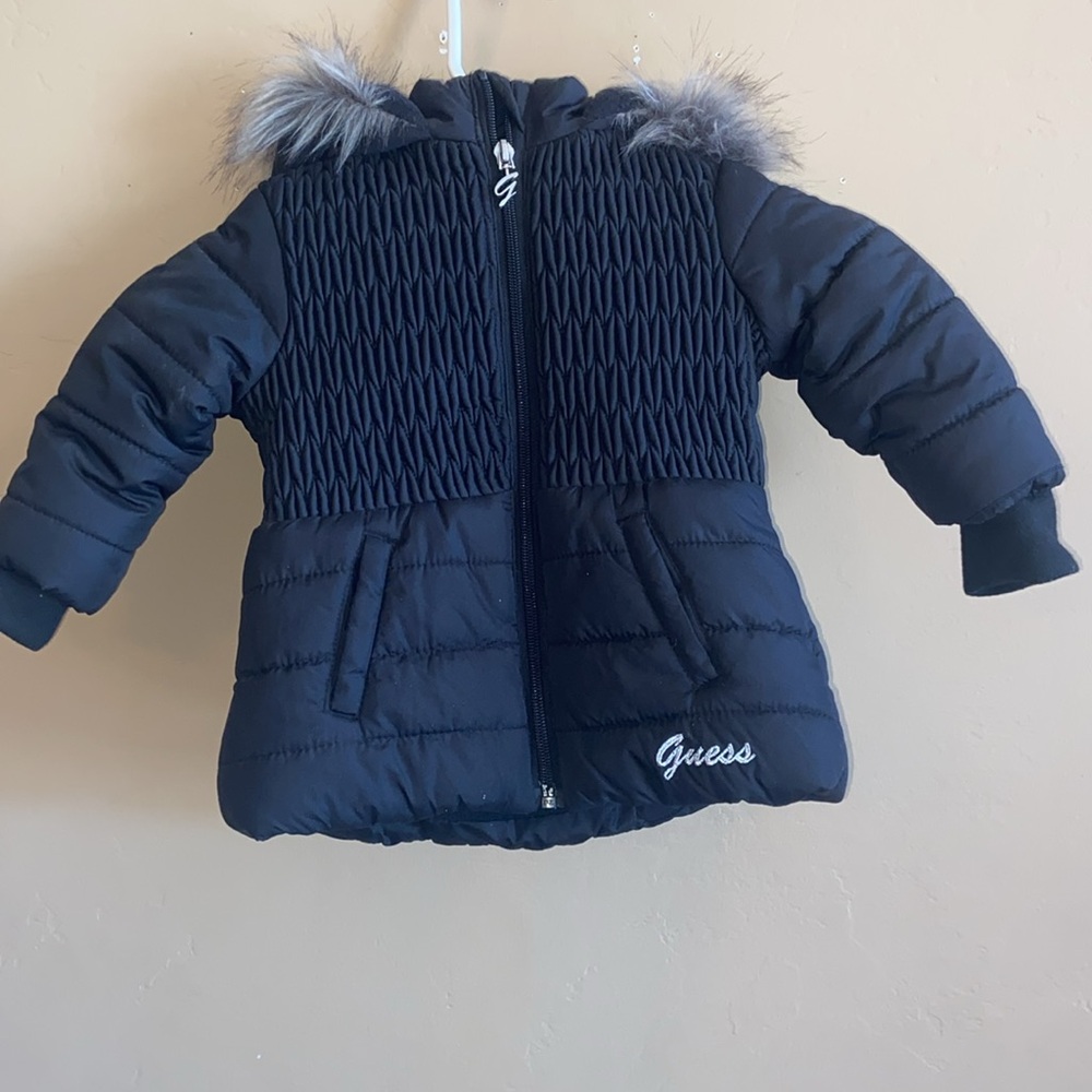 Guess NWOT fur hooded puffer jacket black size 18 months